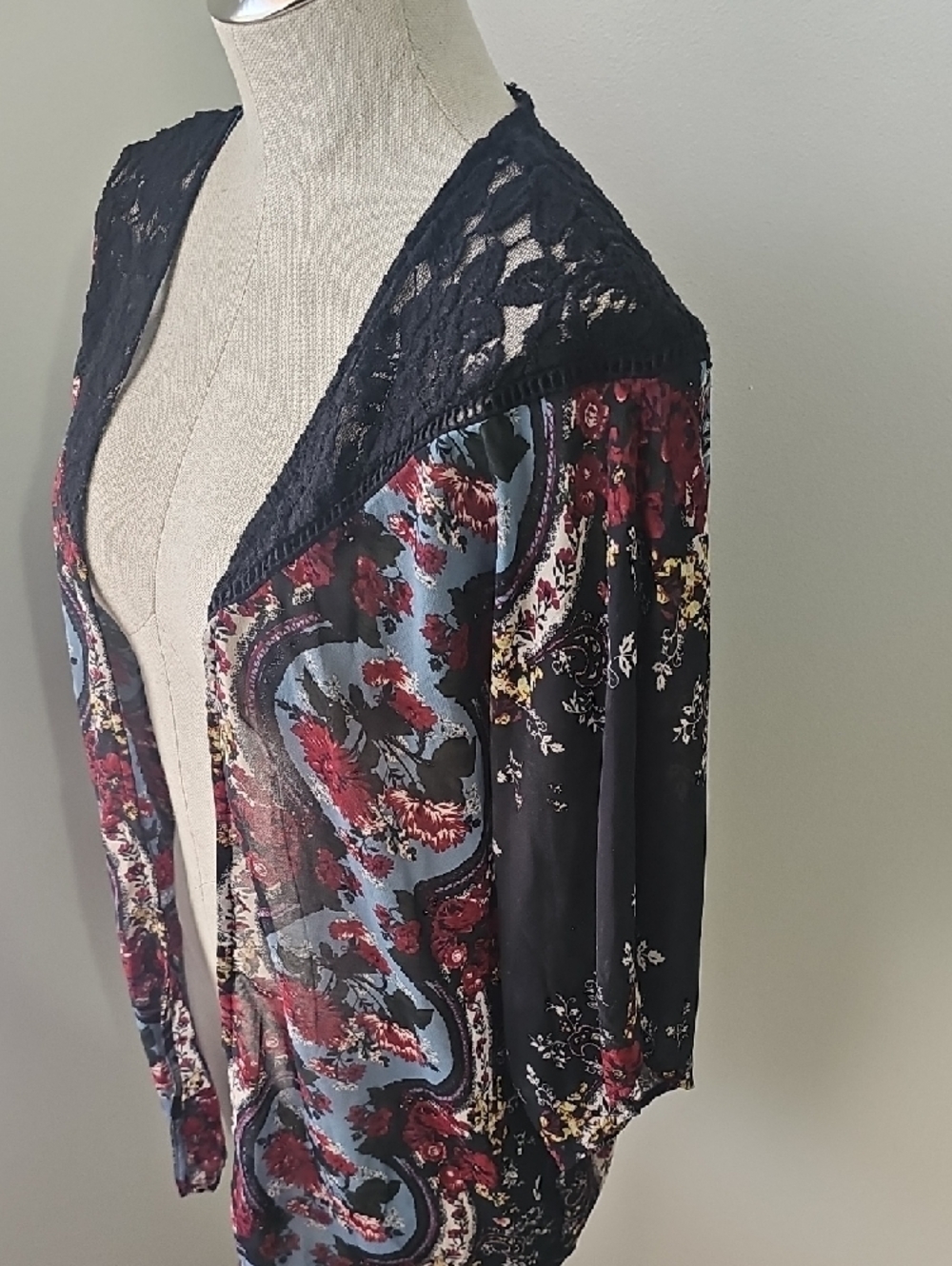 Floral Lace-top Open Kimono - Black with Burgundy & Blue - Picture 5 of 6